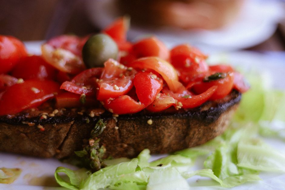 Fokhagymás bruschetta – Forró Szelet Pizzéria