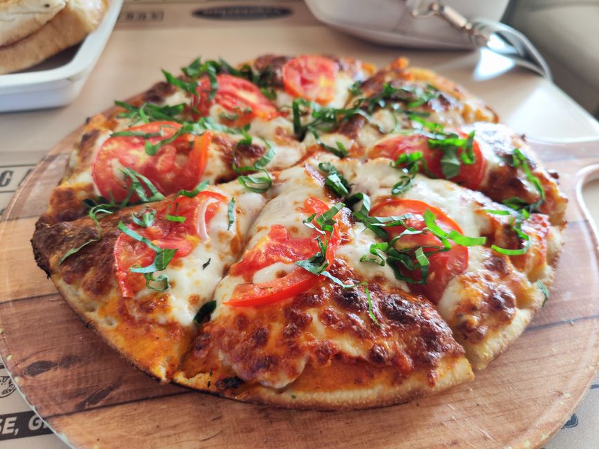 Margherita – Forró Szelet Pizzéria