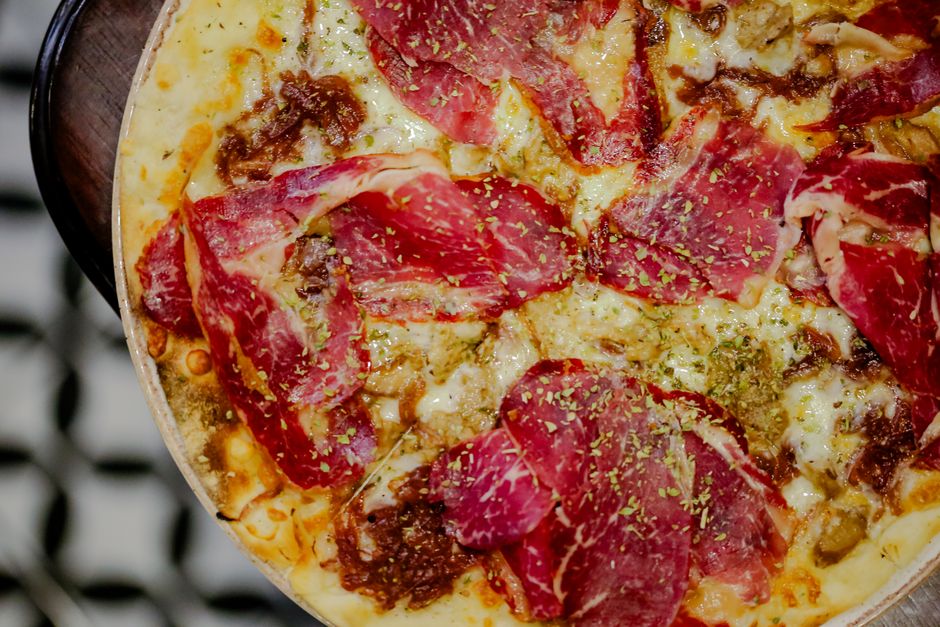 Gulyás Pizza – Forró Szelet Pizzéria
